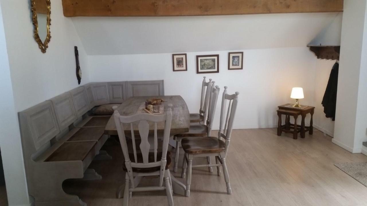King Of Gold Stables Appartement Met Stalling Voor 5 Paarden Zutendaal Luaran gambar